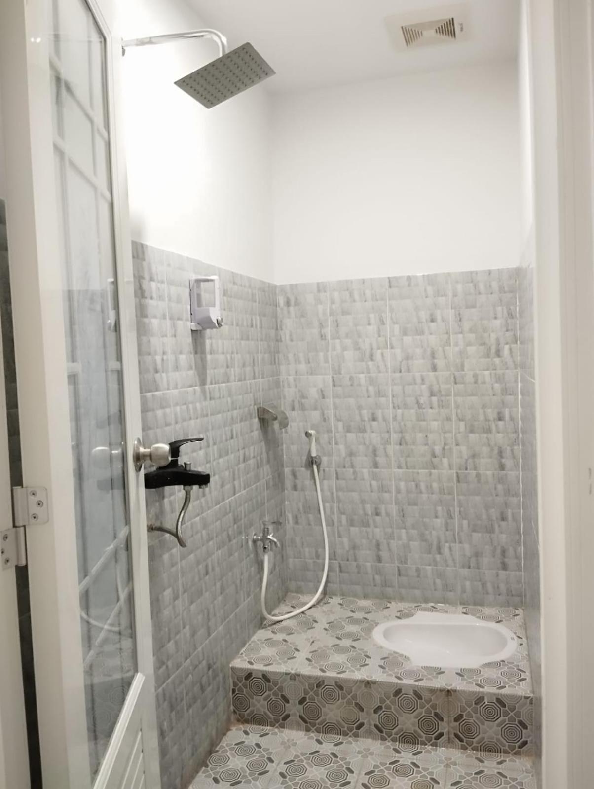 Kareem Syariah Hostel Букіттінгі Екстер'єр фото