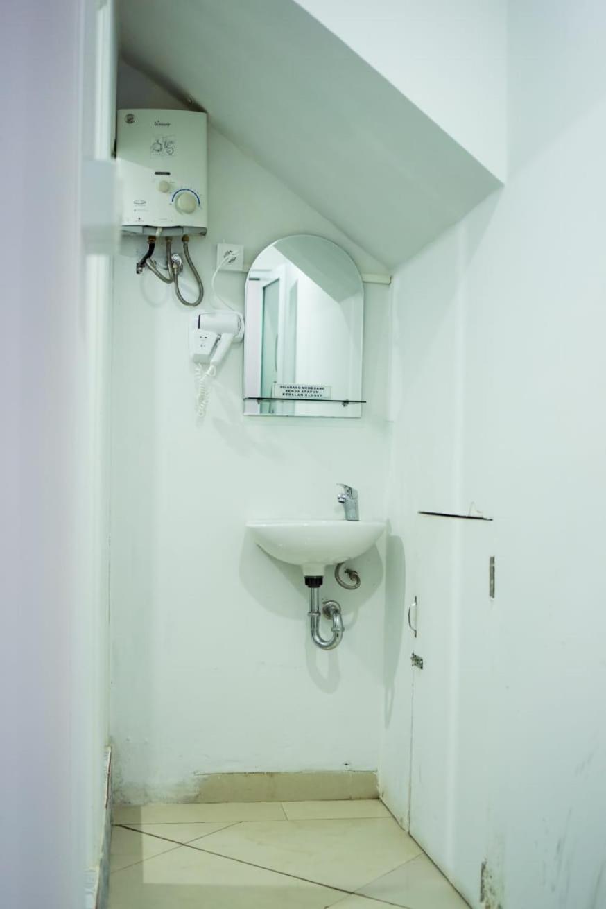 Kareem Syariah Hostel Букіттінгі Екстер'єр фото
